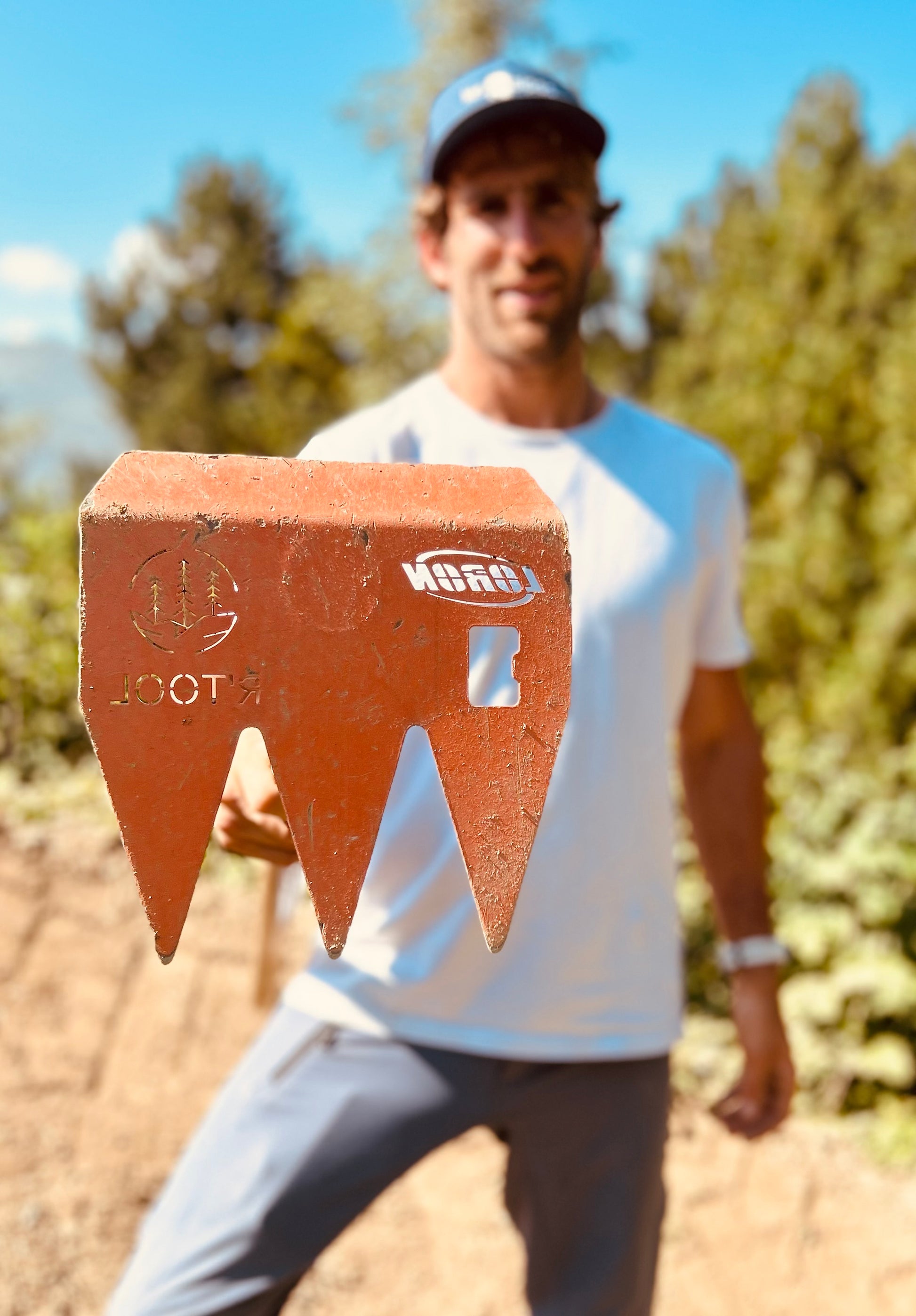 Adrien Loron using R'TOOL trail building tool