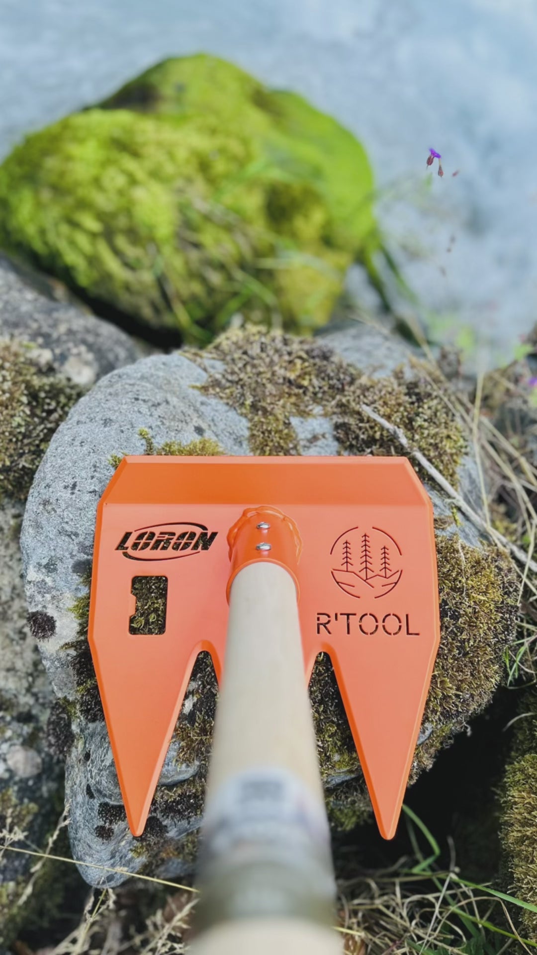 Vidéo du R'TOOL Pro Model Adrien Loron utilisée pour le trail building, le shaping et l’entretien de sentiers VTT