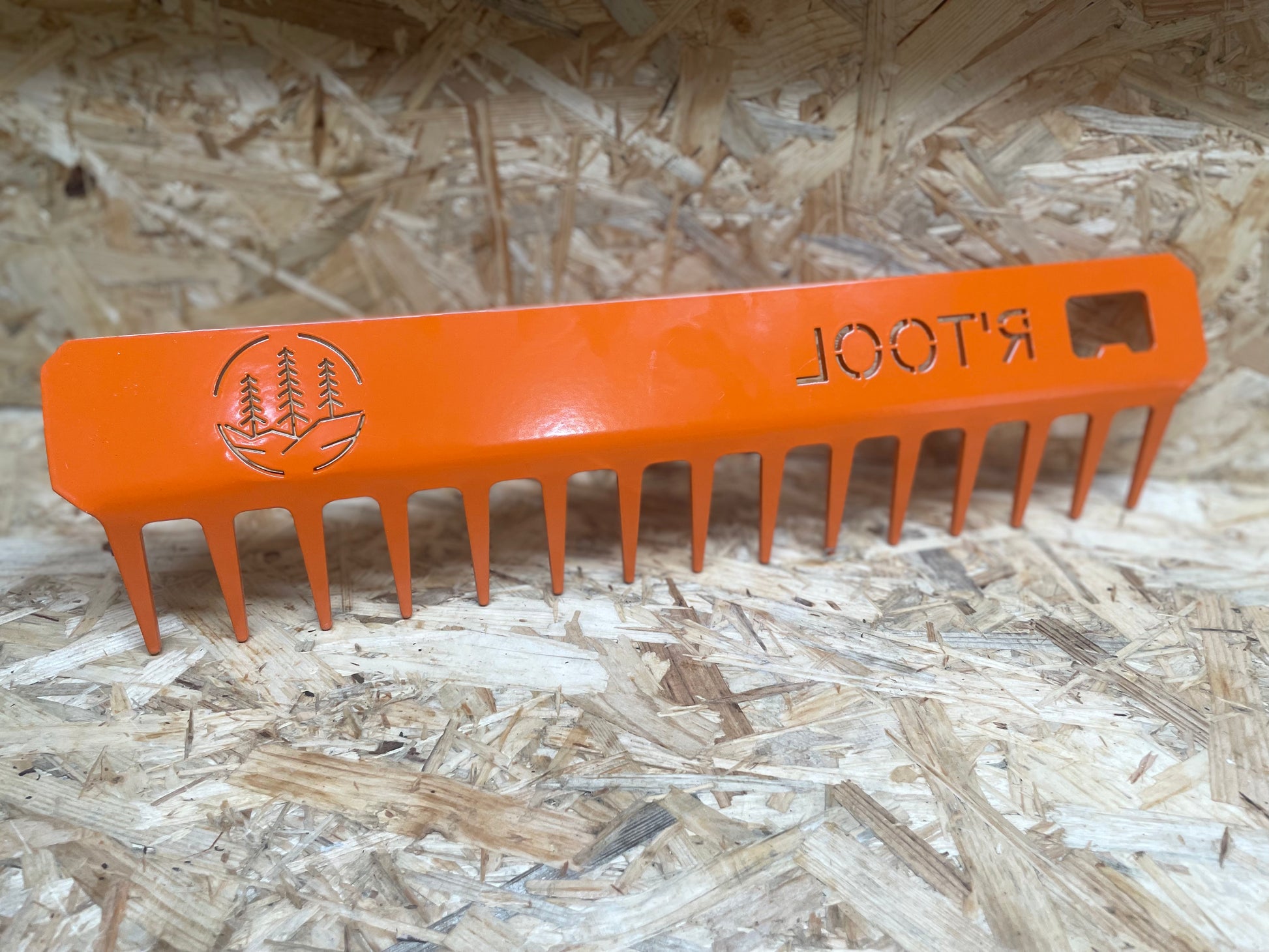 Vue arrière du R'TOOL Finish'R rake head only pour trail building VTT